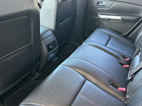 Used 2014 Ford Edge Limited FWD image 12