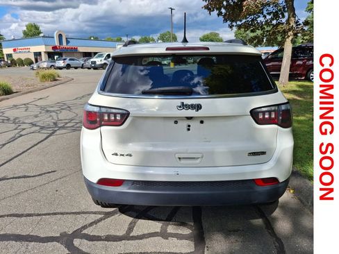 Used 2019 Jeep Compass Latitude w/ Popular Equipment Group AWD/4WD image 7
