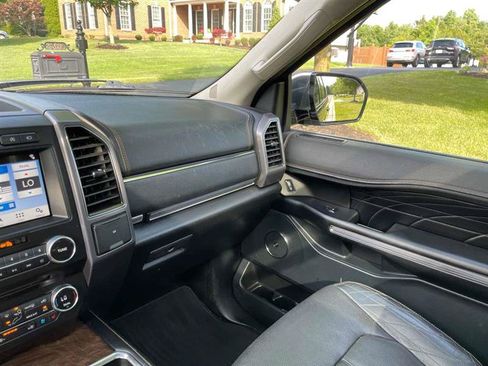 Used 2018 Ford Expedition Max Platinum AWD/4WD image 72