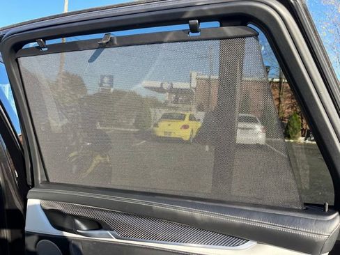 Used 2017 BMW X5 M image 22