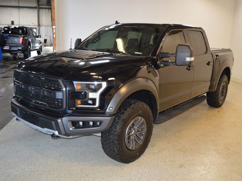 Used 2019 Ford F150 Raptor w/ Equipment Group 802A Luxury image 7