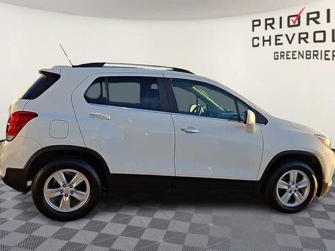 Certified 2019 Chevrolet Trax LT w/ LT Convenience Package image 9