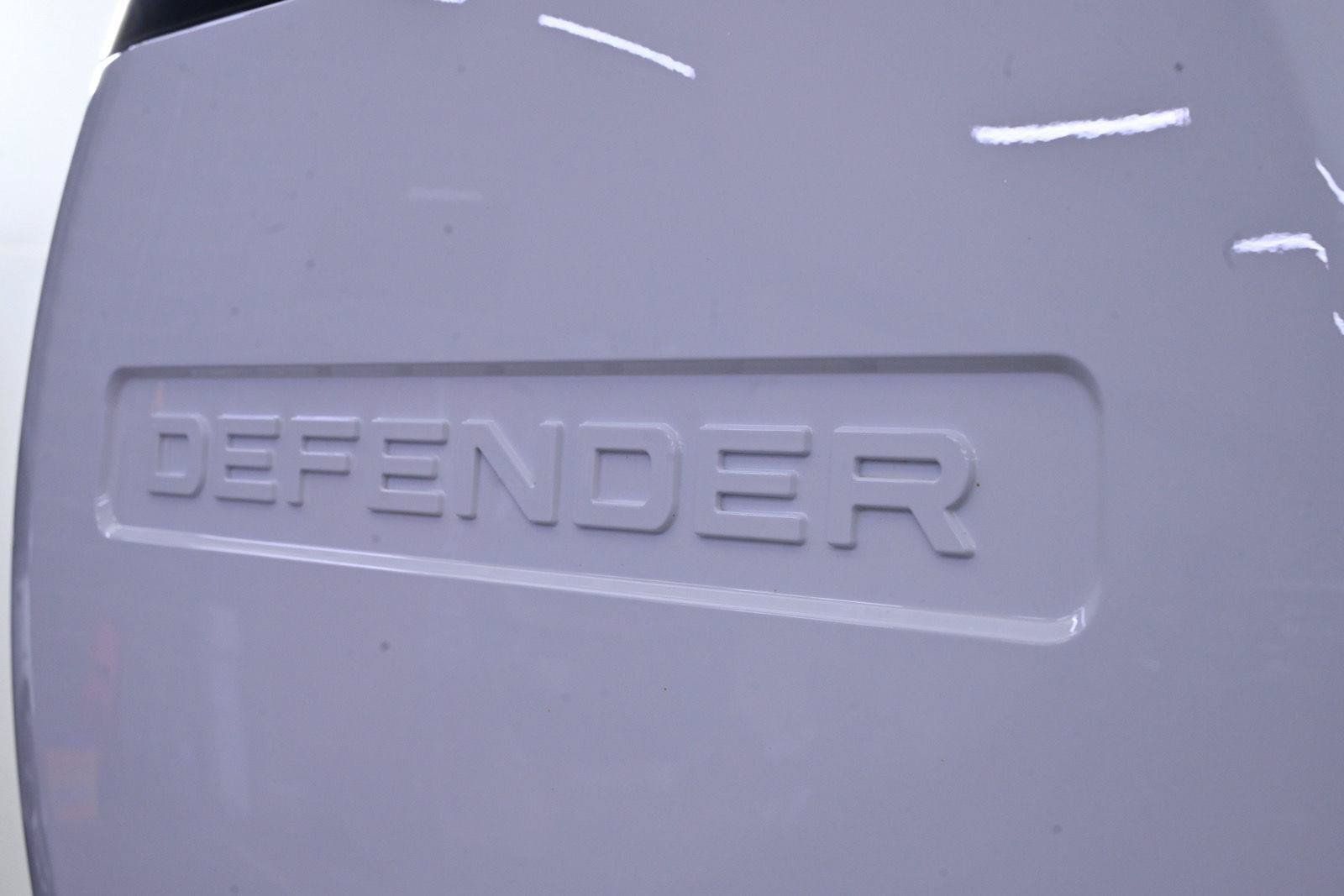 Used 2022 Land Rover Defender 110 X-Dynamic HSE AWD/4WD image 10
