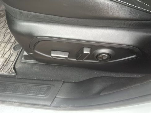 Used 2025 Jeep Grand Cherokee Limited image 19