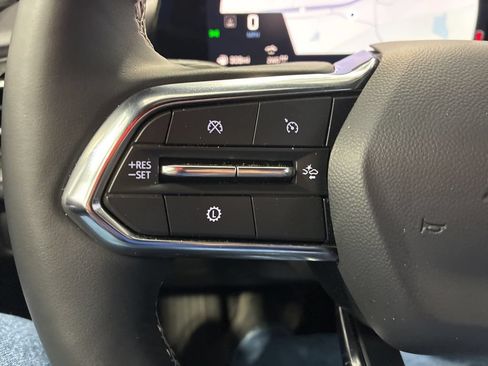 Used 2026 Chevrolet Traverse LT AWD/4WD image 21