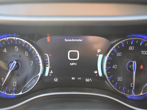 New 2027 Chrysler Pacifica Limited w/ Family Tech Group FWD image 25