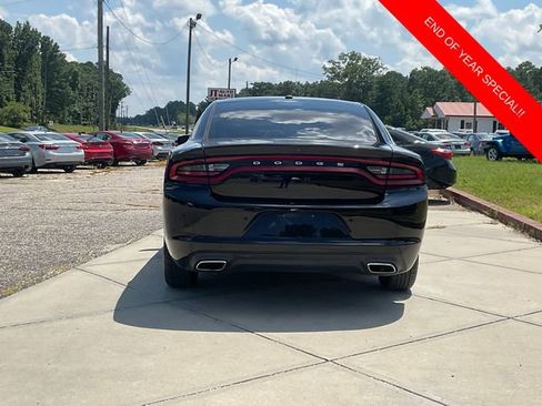 Used 2020 Dodge Charger SXT image 6