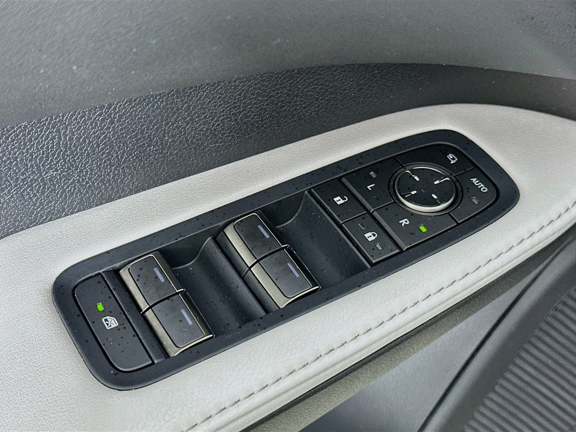 Used 2026 Lexus RX 350 FWD image 17