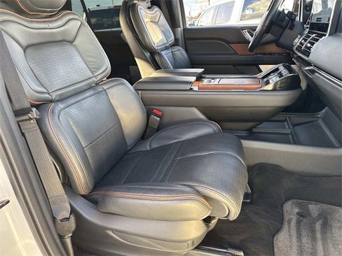 Used 2023 Lincoln Navigator L Black Label image 10