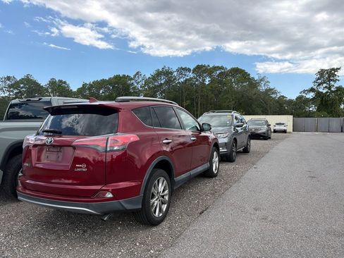 Used 2018 Toyota RAV4 Limited FWD image 5