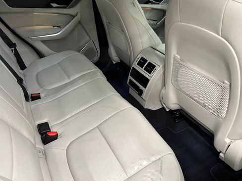 Used 2022 Jaguar F-PACE S image 30