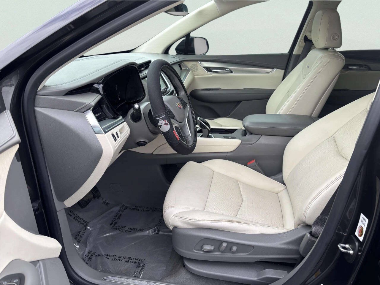 Used 2018 Cadillac XT5 Luxury w/ Driver Awareness Package FWD image 15