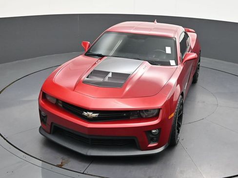 Used 2014 Chevrolet Camaro ZL1 RWD image 21
