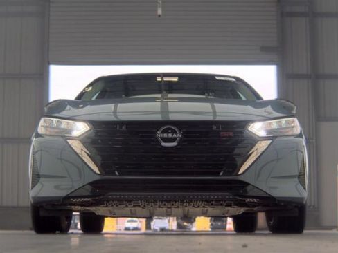 Used 2024 Nissan Sentra SR FWD image 3