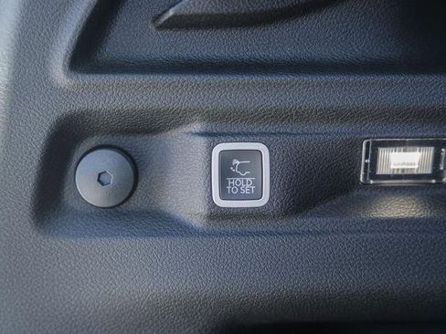 New 2025 Jeep Grand Cherokee L Altitude image 10