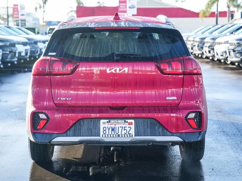Used 2022 Kia Niro LXS image 5