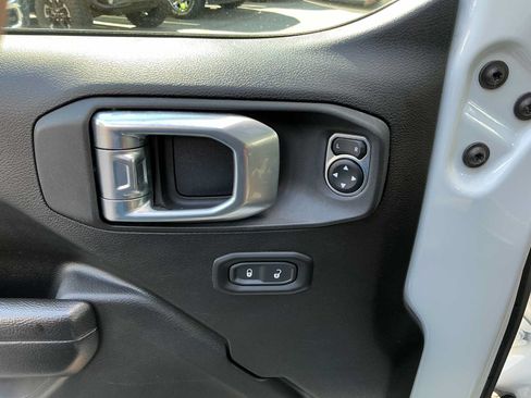 Used 2023 Jeep Wrangler Unlimited Sport AWD/4WD image 15