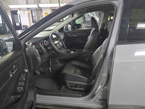 Certified 2025 Nissan Rogue SL w/ Tech Package image 3