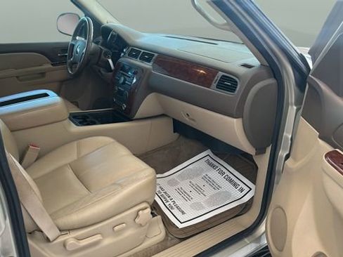 Used 2011 Chevrolet Tahoe LT AWD/4WD image 17