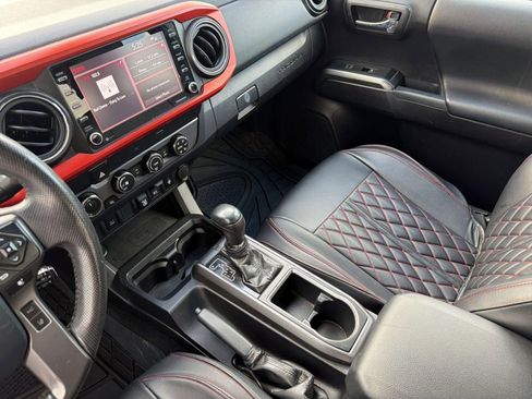 Used 2020 Toyota Tacoma TRD Sport AWD/4WD image 24