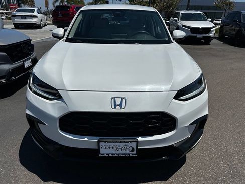Used 2023 Honda HR-V LX image 3