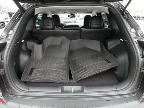 Certified 2023 Jeep Cherokee Altitude Lux image 18