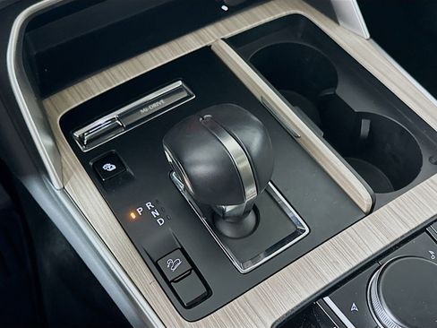 Used 2024 MAZDA CX-90 Plug-In Hybrid w/ Premium Pkg image 25