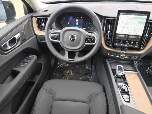Used 2026 Volvo XC60 B5 Plus w/ Climate Package AWD/4WD image 17