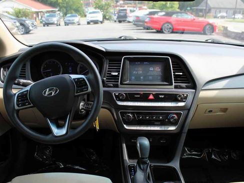 Used 2019 Hyundai Sonata SE FWD image 30