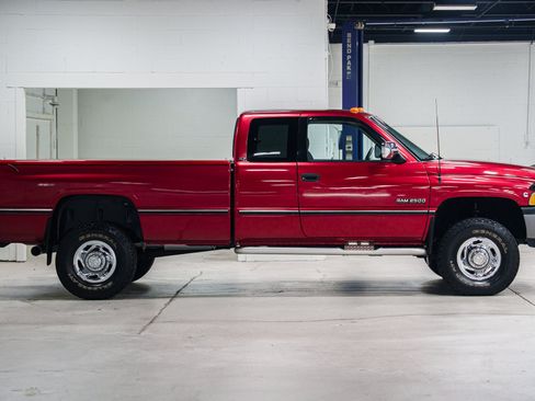 Used 1997 Dodge Ram 2500 Truck 4x4 Club Cab image 7