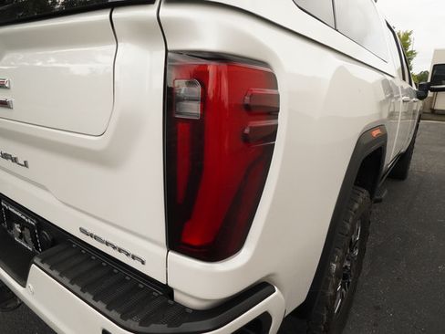 Used 2025 GMC Sierra 2500 Denali w/ Denali Reserve Package AWD/4WD image 35