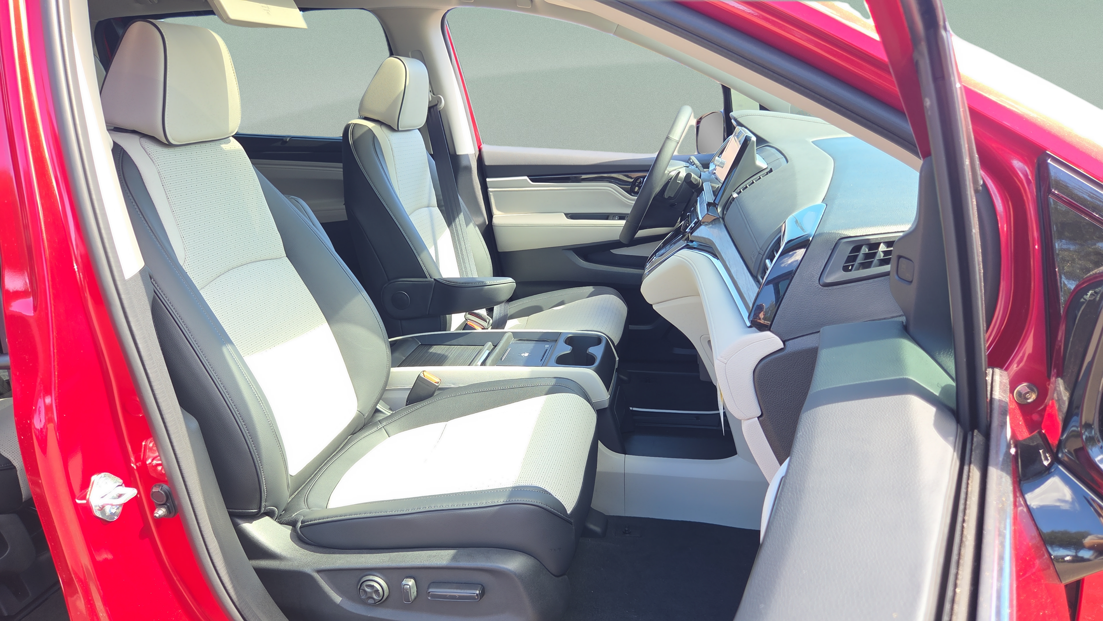 New 2027 Honda Odyssey Elite image 17
