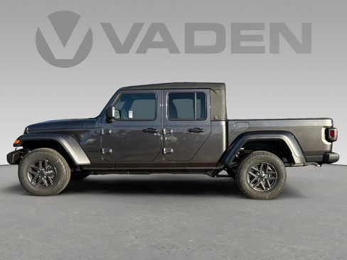 New 2026 Jeep Gladiator Sport image 8