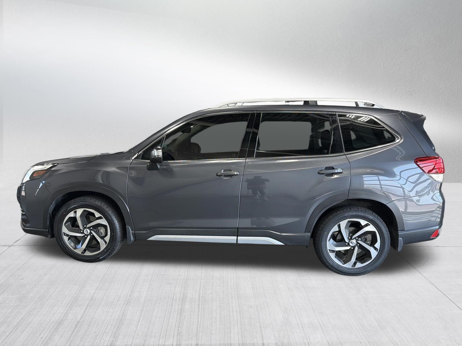 Certified 2023 Subaru Forester Touring AWD/4WD image 4