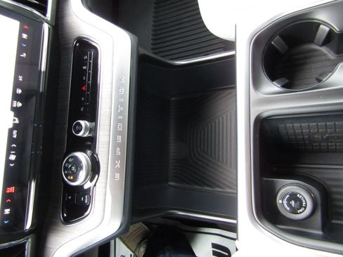 Used 2025 Ford Expedition Platinum w/ Platinum Ultimate Package image 28