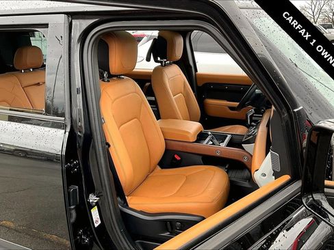 Used 2024 Land Rover Defender 110 S image 28