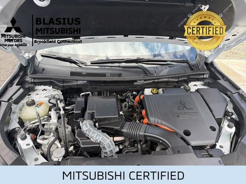 Used 2023 Mitsubishi Outlander 4WD Plug-In Hybrid image 46