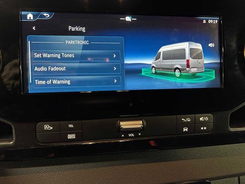 Used 2025 Mercedes-Benz Sprinter 2500 image 34