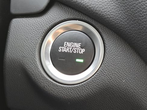 Used 2023 Chevrolet Equinox LT image 8