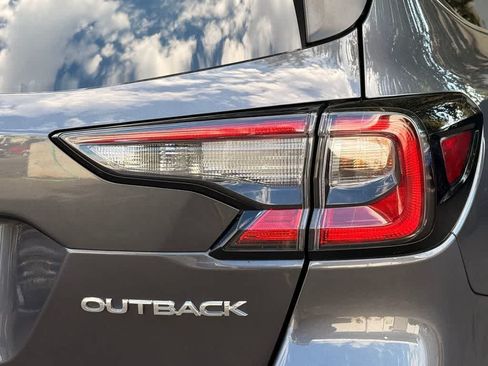 Used 2025 Subaru Outback Premium AWD/4WD image 7
