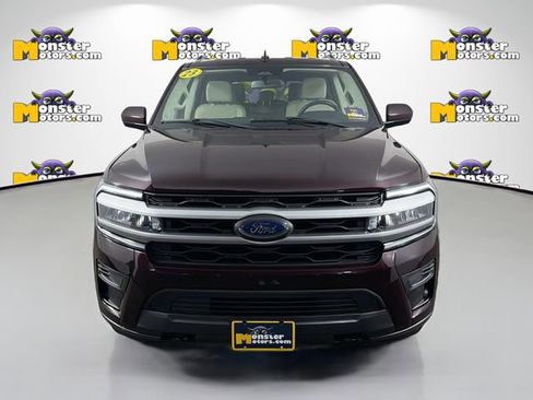 Used 2023 Ford Expedition XLT AWD/4WD image 2