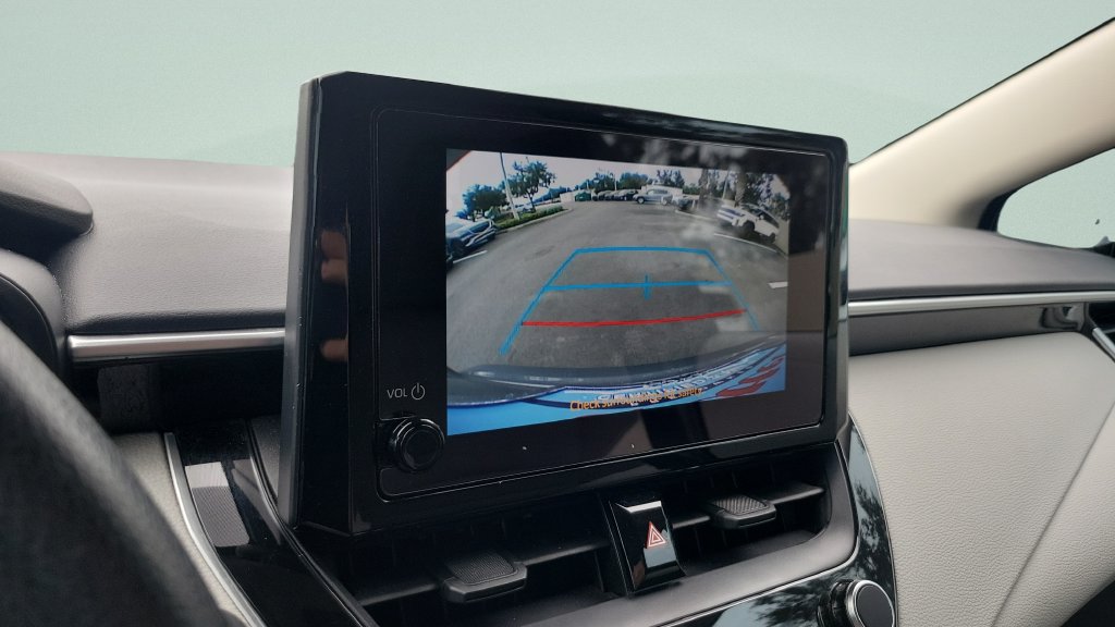 Used 2024 Toyota Corolla LE FWD image 17