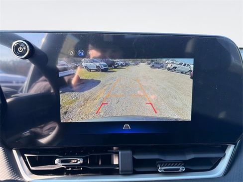 New 2026 Chevrolet Equinox LT w/ Convenience Package II image 32