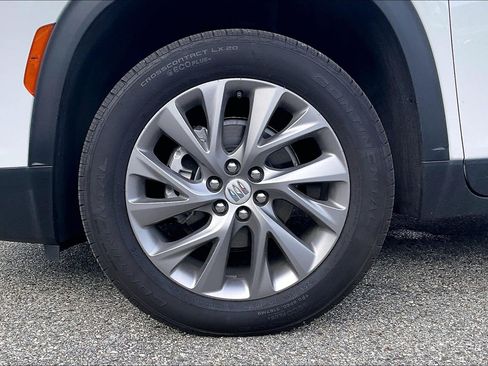 Used 2026 Buick Enclave Preferred AWD/4WD image 9