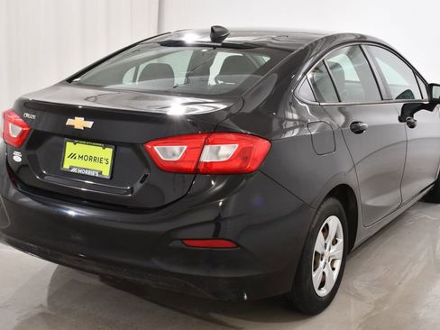Used 2016 Chevrolet Cruze LS FWD image 12