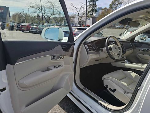 Used 2023 Volvo XC90 T8 Ultimate w/ Protection Package Premier image 20