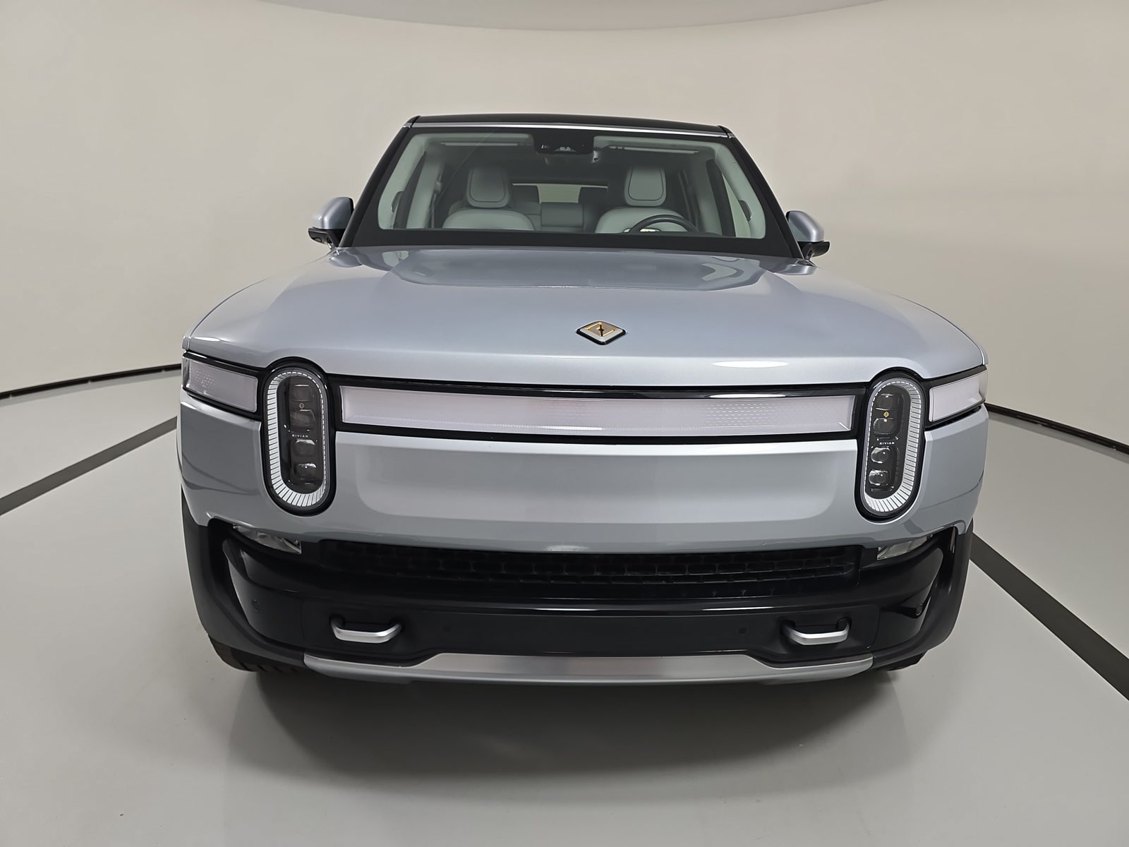 Used 2024 Rivian R1S Adventure Dual AWD/4WD image 8