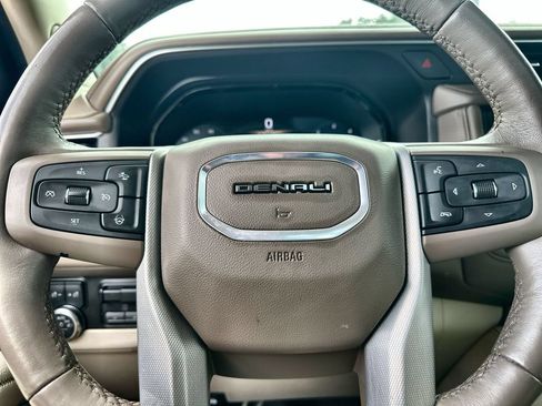 Used 2024 GMC Yukon Denali w/ Advanced Technology Package AWD/4WD image 33