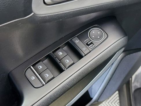 Used 2024 Kia Soul LX w/ Option Group 015 image 17