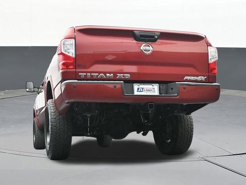 Used 2018 Nissan Titan PRO-4X w/ Pro-4x Convenience Package AWD/4WD image 46